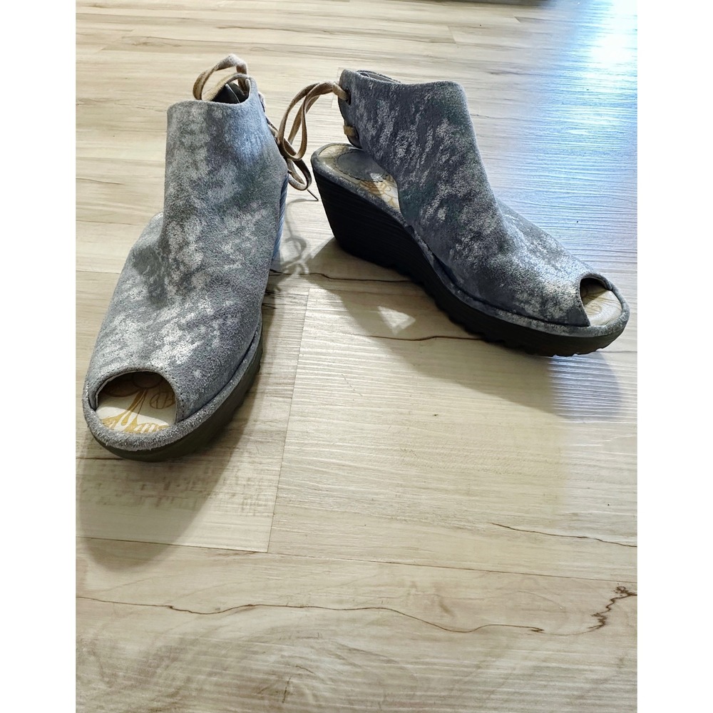 Fly London Yuzu Platform Wedge Tie Back Silver Size 37